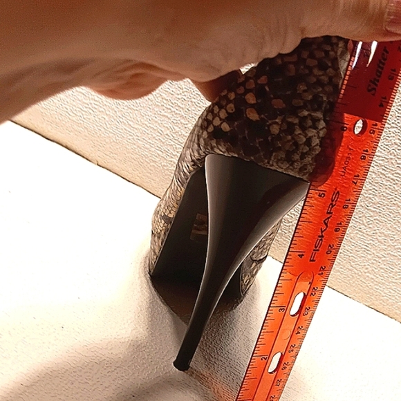 Charlotte Russe 5” Stilletto 1" Platform Snake Print 7 - Picture 8 of 11